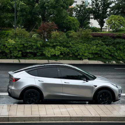 MOZX Easy GT Silver PET Vinyl Wrap on Tesla Model Y, metallic silver car color change film